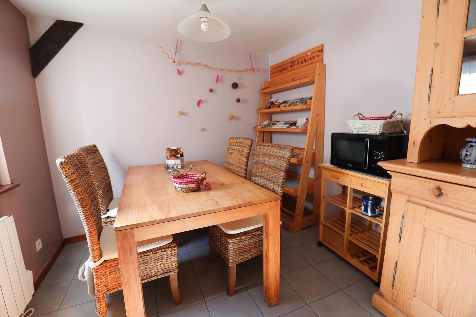 Les Authentics - La Maison D'Amelie Riquewihr Luaran gambar