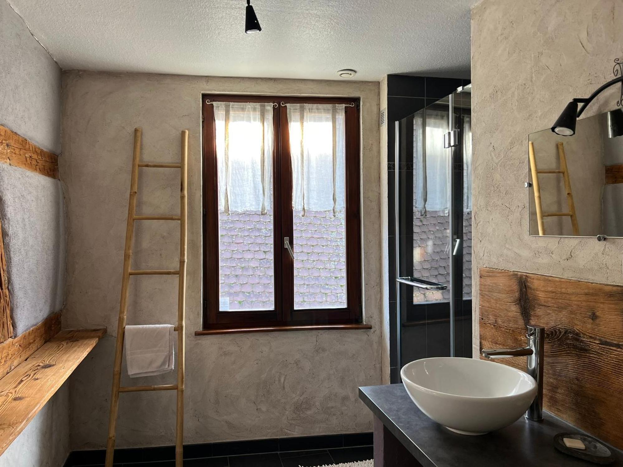 Les Authentics - La Maison D'Amelie Riquewihr Luaran gambar